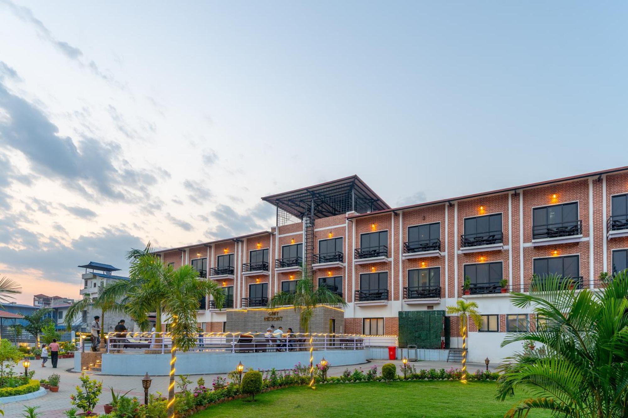 Chitwan Mid Town Resort Bharatpur  Luaran gambar